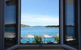 Seaview Apartment