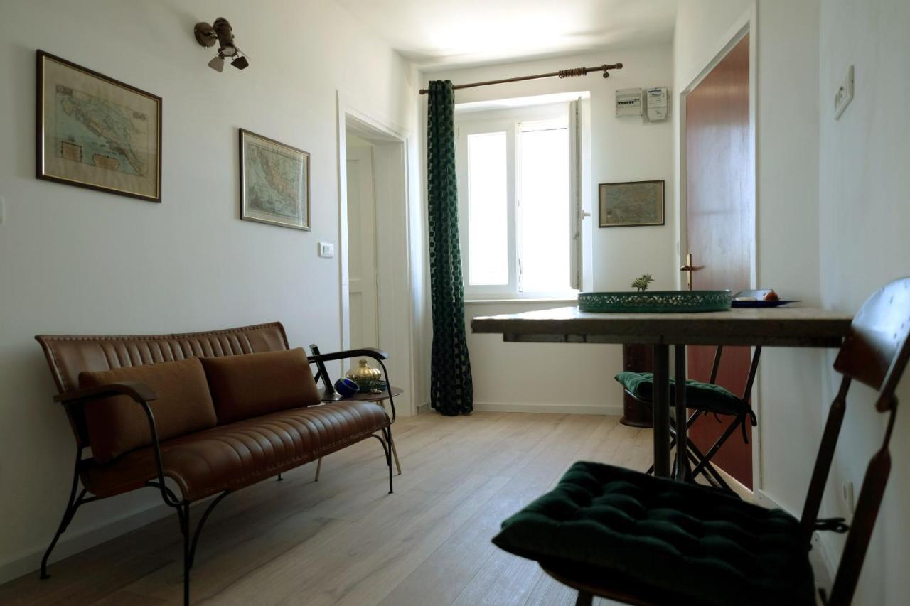 Seaview Apartment Tribalj Esterno foto